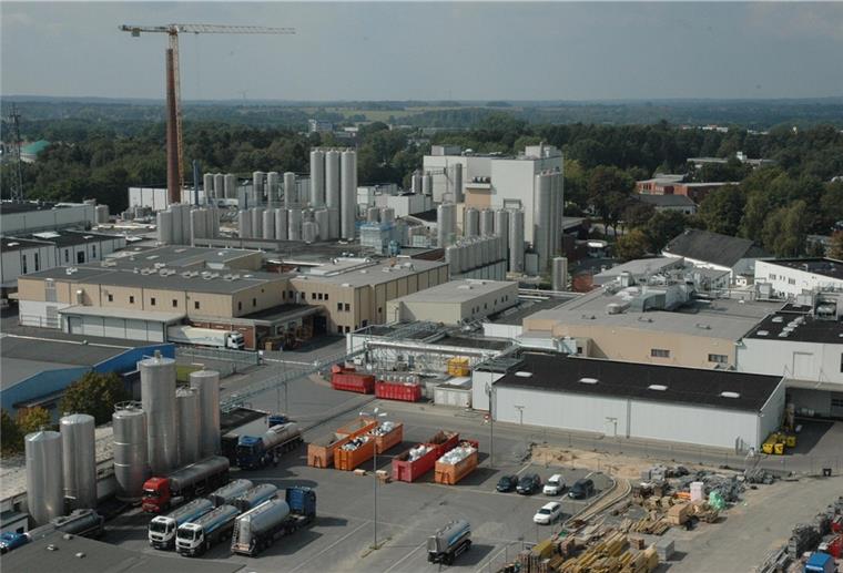 Corona: Unternehmen in Zeven sind wachsam Beim DMK Zeven (Deutsches Milchkontor) haben die Verantwortlichen aus den Erfahrungen der letzten Monate gelernt und Hygienemaßnahmen bereits einige Zeit vor dem zweiten Lockdown wieder verstärkt.