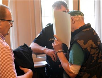 Beim dritten und vierten Prozesstag wegen Kindesmissbrauchs sind eine Polizistin und Gutachter vernommen worden.