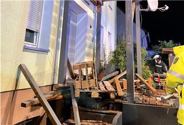 Beim Einsturz eines Balkons im Kreis Lippe sind neun Menschen verletzt worden.