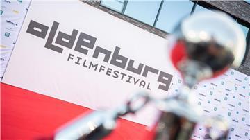 Beim Internationalen Filmfest Oldenburg können Interessierte bis Sonntag rund 50 Kurz- und Langfilme in verschiedenen Kinos und Theatern der Stadt Oldenburg sehen. (Archivbild)
