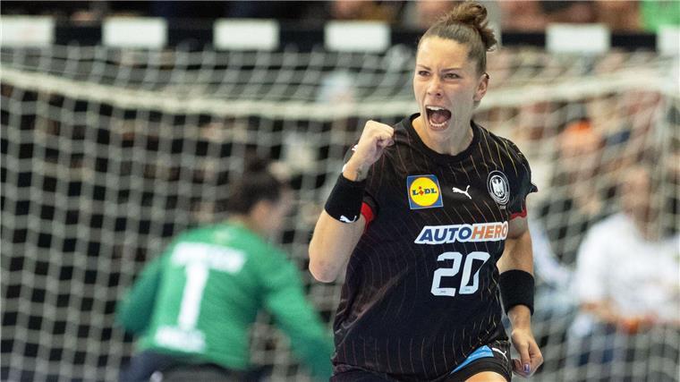 Deutsche Handballerinnen verlieren gegen Brasilien Beim Olympia-Test gegen Brasilien jubelt Handballerin Emily Bölk zu selten.