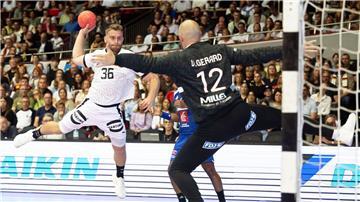 Beim Olympia-Test gegen Frankreich trifft auch Lukas Mertens.