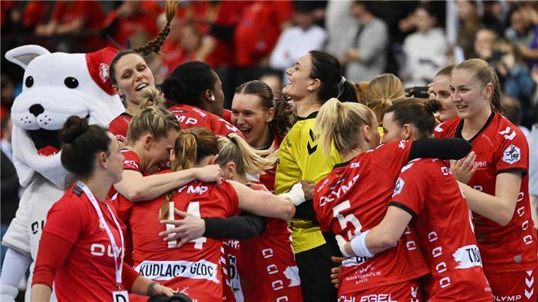 Frauenhandball-Meister Ludwigsburg droht Punktabzug Beim Pokalsieg war die Welt der HB Ludwigsburg noch in Ordnung. Nun droht ein Insolvenzverfahren.