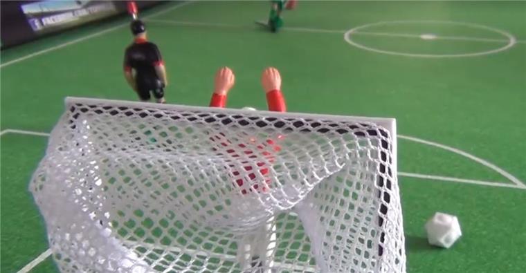 Klare Sache am Tippkick-Tisch: Deutschland schlägt Polen 2:0 Beim Redaktions-Tippkick setzt sich Deutschland gegen Polen durch.