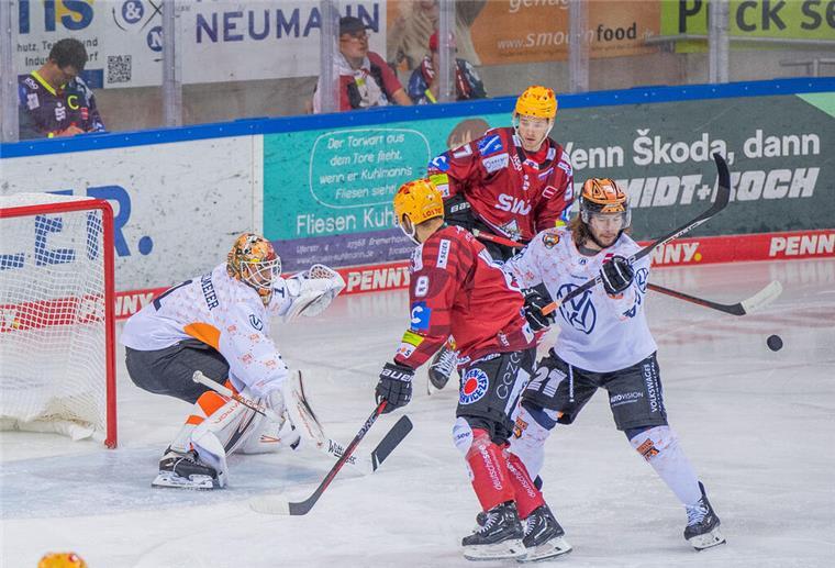 Verlosung: Tickets für das Spiel der Pinguins gegen Wolfsburg zu gewinnen Beim SWB-Energie-Cup trafen die Fischtown Pinguins bereits in heimischer Halle auf die Grizzlys Wolfsburg. Nun stehen sie sich erneut gegenüber. Aber dieses Mal geht es um Punkte.