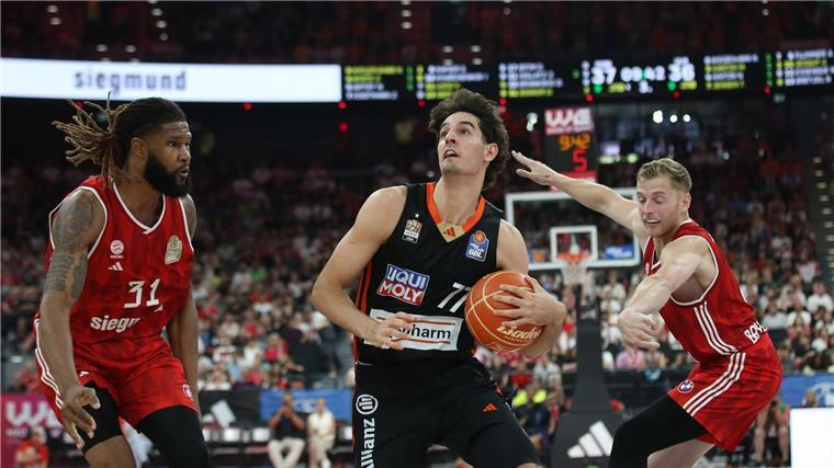 Zoff wegen Final-Terminen: BBL wehrt sich gegen Ulmer Kritik Ben Saraf (M) könnte Ulm gegen Ende der Serie fehlen.