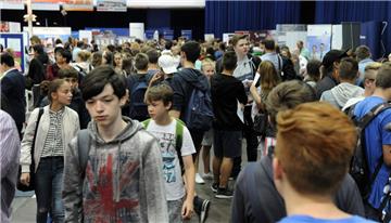 Bereits am Freitag war die Berufsinformationsmesse in der Stadthalle gut besucht. Am Samstag haben Interessierte noch einmal die Möglichkeit, sich über Ausbildungsgänge und Studienmöglichkeiten zu informieren.