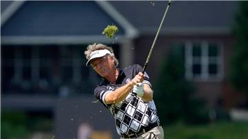Bernhard Langer blieb bei seiner ersten Runde in München mit 71 Schlägen einen Schlag unter Par.