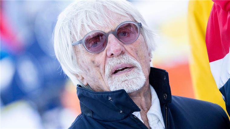 Bericht: Ecclestone verkauft Rennwagen an Mateschitz-Sohn Bernie Ecclestone verkauft fast alle Rennwagen seiner privaten Sammlung.