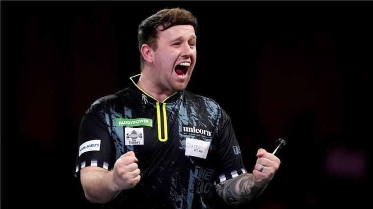 Ein Teenie und drei Weltmeister: Darts-WM in der Endphase Besiegte Martin Schindler in Runde zwei: Callan Rydz.