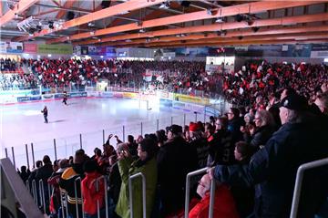 Besonders die Zuschauer in der Eisarena dürften sich über das kostenfreie WLAN freuen.