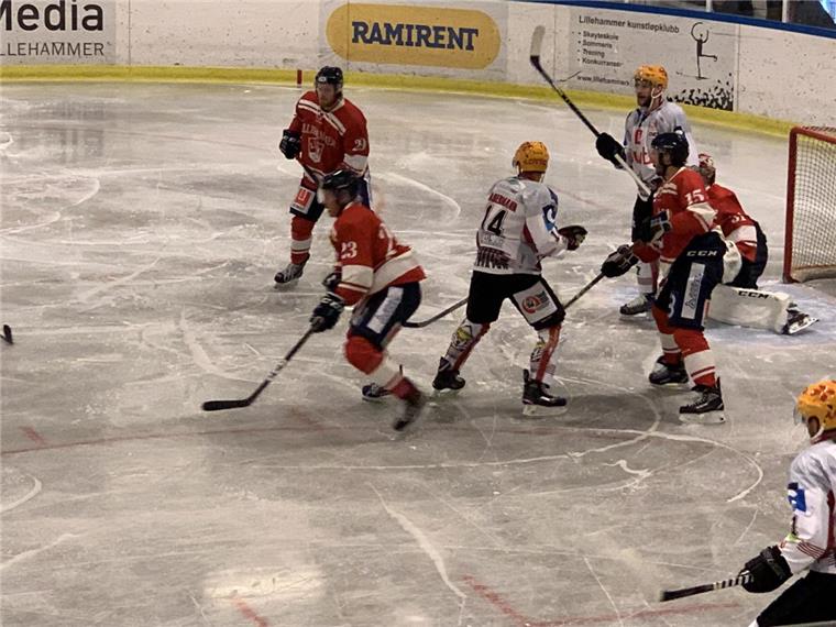 Erste Testspielniederlage für die Fischtown Pinguins Besonders im ersten Drittel machten die Pinguins ordentlich Druck. Foto: Prey