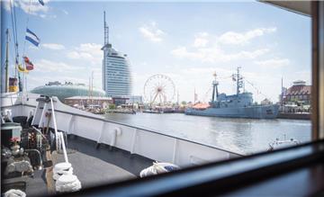 Bestes Wetter am Neuen Hafen. Seestadtfest 2018 in Bremerhaven. Foto: Hartmann