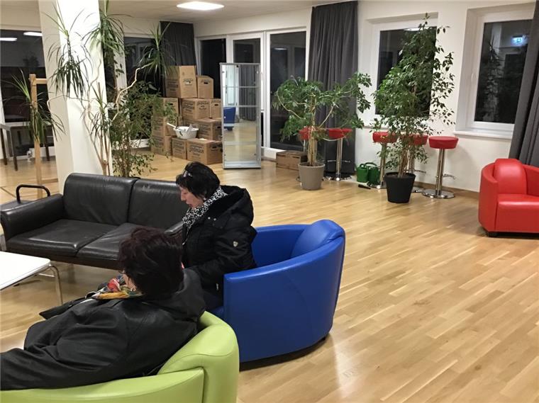 Leher sind neugierig auf neuen Lehe-Treff Besucherinnen in der neuen Cafeteria des Lehe-Treffs an der Uhlandstraße.