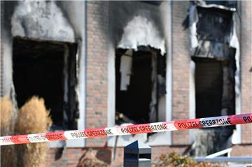 Betroffen von der Explosion und dem Brand ist der ältere Gebäudeteil. Vor allem die Kreisarchäologie hat es erwischt. Das Kreisarchiv bleibt in dieser Woche geschlossen.