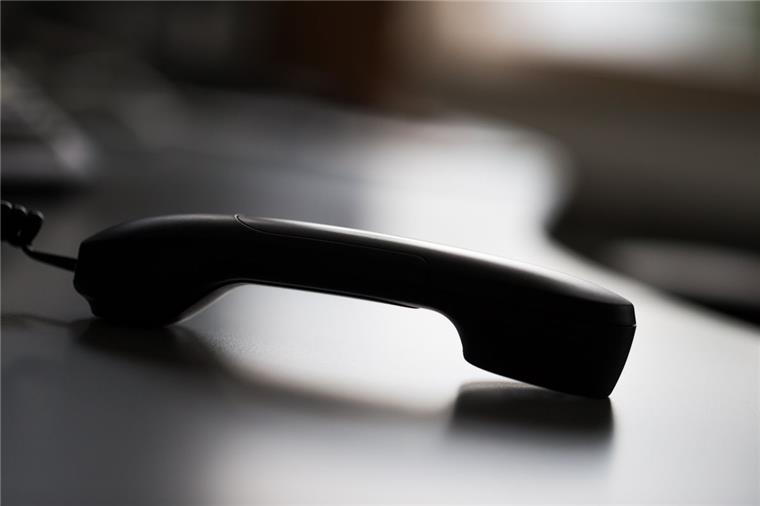 Cuxland: Falsche Polizisten wollen wieder Senioren am Telefon abzocken Betrüger haben sich im Cuxland am Telefon als Polizisten ausgegeben.