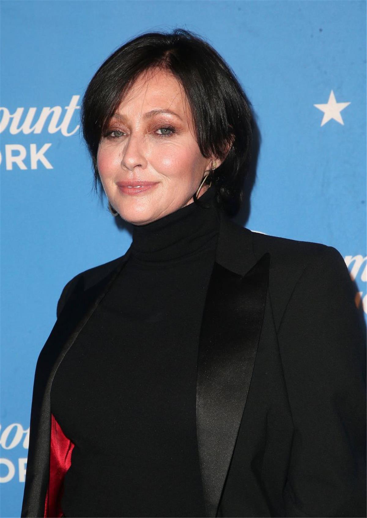 Shannen Doherty kehrt als "Beverly Hills, 90210"-Star zurück "Beverly Hills, 90210"-Fans wird es freuen: Auch Shannen Doherty ist bei der Fortführung der Kult-Serie dabei.