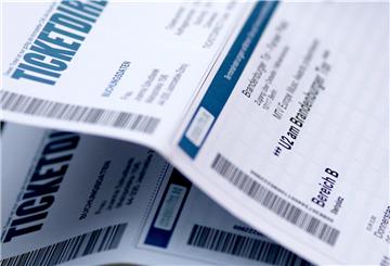 Bevor man sich das begehrte Online-Ticket ausdrucken kann, will es erst einmal gekauft sein. 