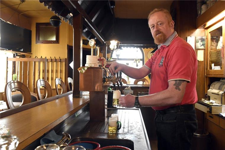 Prost! Im Land Bremen wird mehr Bier getrunken Bier steht bei den Menschen im Land Bremen hoch im Kurs. Frisch gezapft ist es zudem sehr lecker.