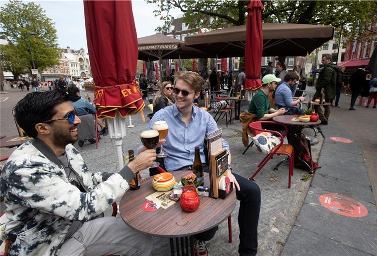 Bierchen im Freien: In den Niederlanden schon möglich.