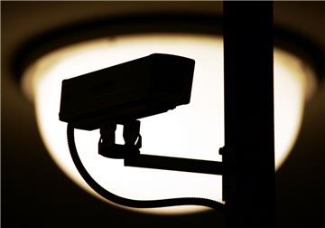 „Big Brother is watching you“ – an der Grundschule Rodenkirchen wurden Lehrer ohne ihre Kenntnis gefilmt.