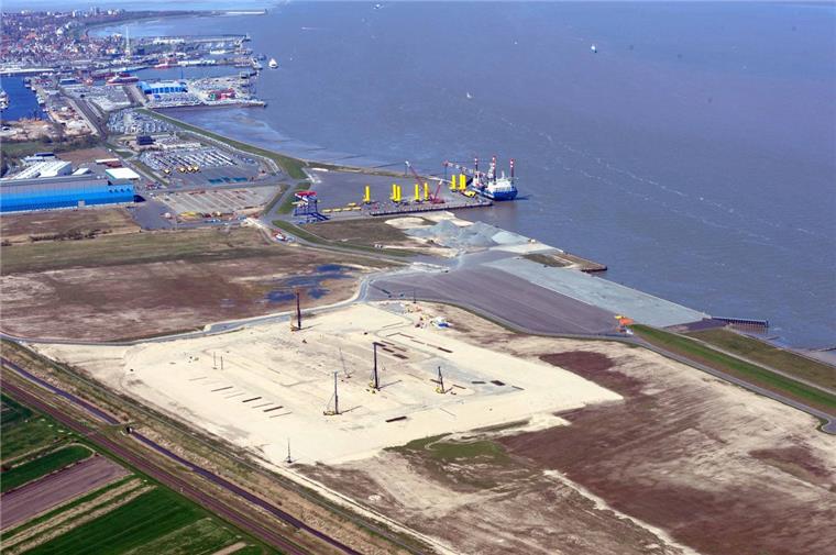 Siemens legt mit Offshore-Werk in Cuxhaven los Siemens legt mit Offshore-Werk in Cuxhaven los