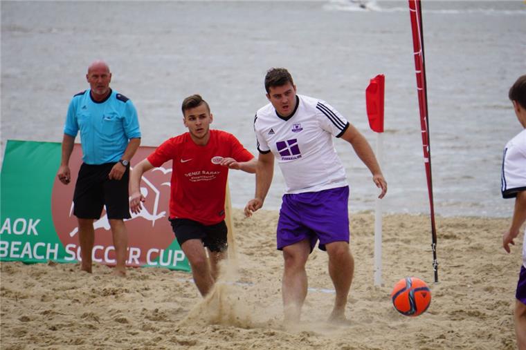 Beachsoccer: VfL 07 Bremen gewinnt am Weserstrand