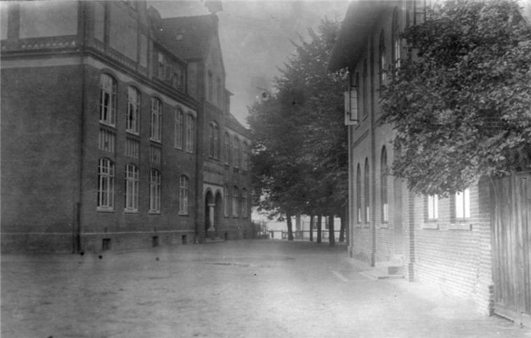 Altwulsdorfer Schule besteht 150 Jahre Die Altwulsdorfer Schule besteht 150 Jahre.