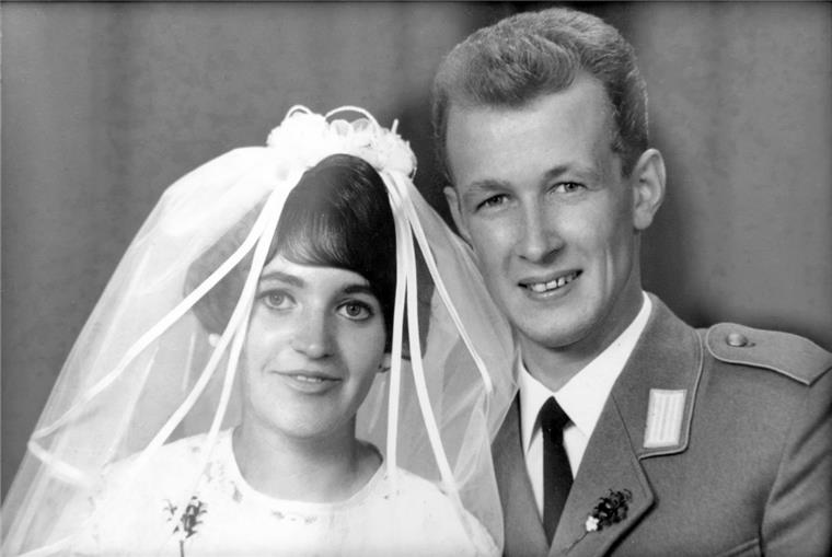 Goldene Hochzeit: Vor dem Traualtar flogen die Funken Goldene Hochzeit: Vor dem Traualtar flogen die Funken