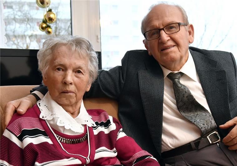 Die Golickis früher und heute: Vor 70 Jahren haben sie geheiratet. Heute feiern die Eheleute ihre Gnaden-Hochzeit.