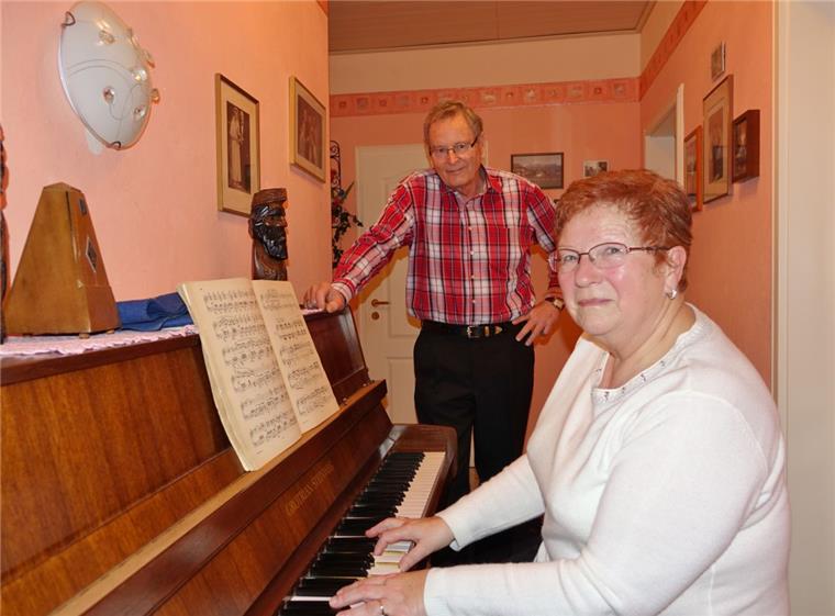 Seit 50 Jahren verheiratet: Roy Black ist "schuld" Seit 50 Jahren verheiratet: Roy Black ist "schuld"