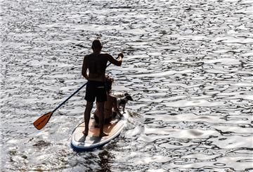  Stand-Up-Paddling-Bord 