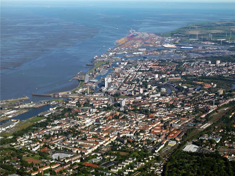 10 Dinge, die du in Bremerhaven nicht tun solltest Nicht nur Möwen füttern ist ein absolutes No-Go in Bremerhaven.