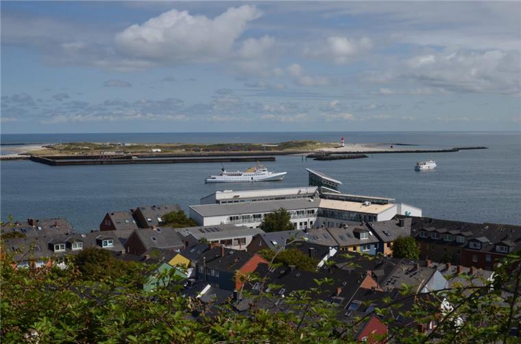 10 Dinge, die ihr auf Helgoland gemacht haben müsst In rund 28 Stunden (so viel Zeit hat ein Besucher ungefähr, wenn er über eine Nacht bleibt) kann man viel auf Helgoland erleben.