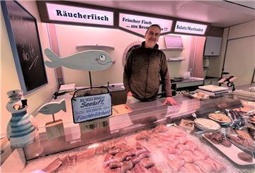 Langener Wochenmarkt hat wieder einen Fischwagen