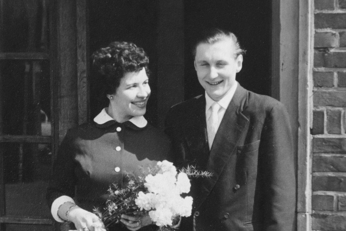 Diamantene Hochzeit in Bremerhaven: Im Hafen der Ehe festgemacht Ingeborg und Horst Szimkowski aus Bremerhaven-Mitte sind seit 60 Jahren verheiratet.
