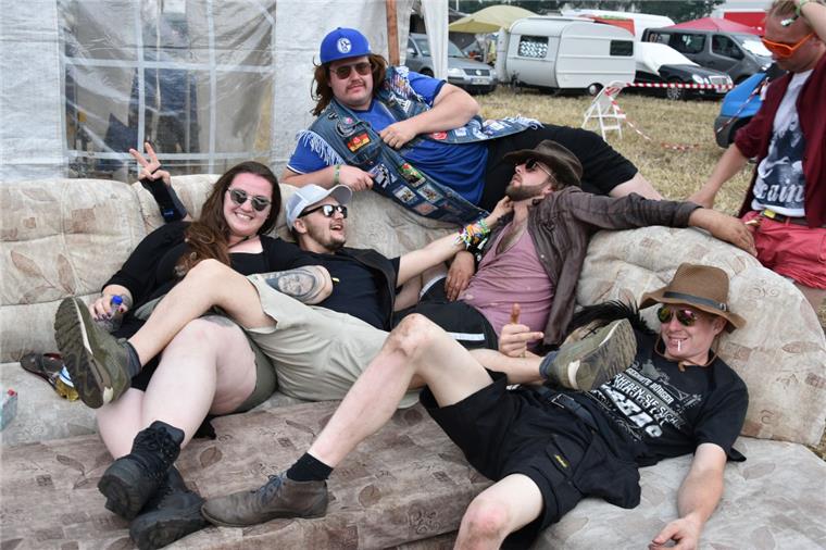 Hurricane Festival: Bilder vom ersten Tag Immer auf dem Sprung: Die Leoniden rocken die Mountain Stage.