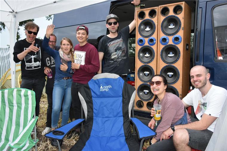 Hurricane Festival: Bilder vom ersten Tag Immer auf dem Sprung: Die Leoniden rocken die Mountain Stage.