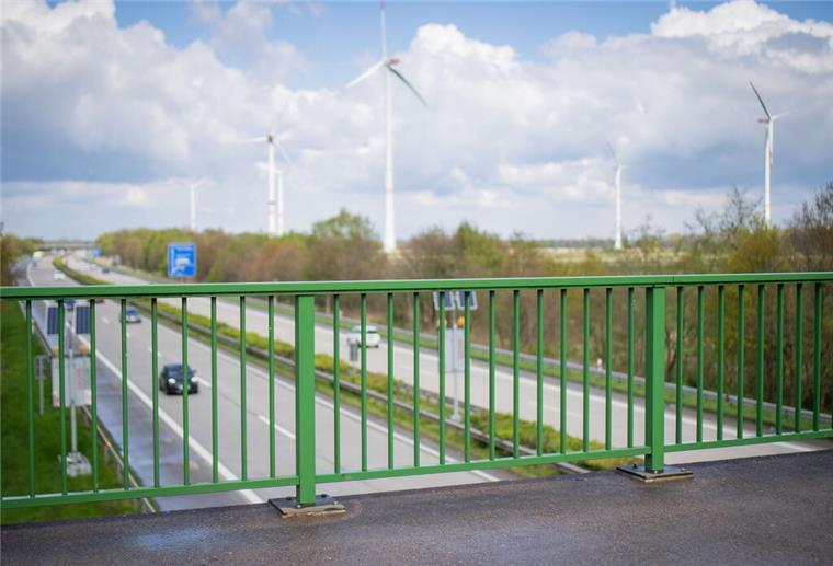 Autobahnbrücke