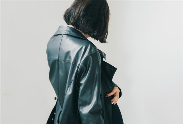 Festtagslooks dürfen mächtig glitzern Lederjacke