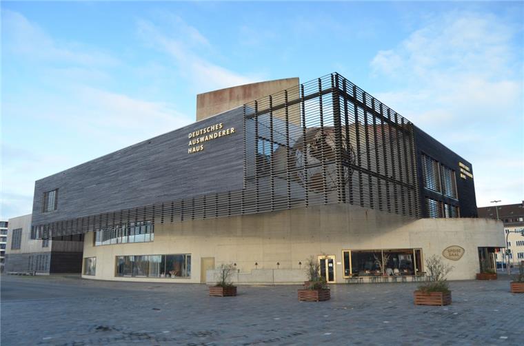 9 Gründe, warum Bremerhaven einfach nur schrecklich ist Achtung, der Anblick täuscht: Wir zeigen euch, warum Bremerhaven echt Abgrund ist.