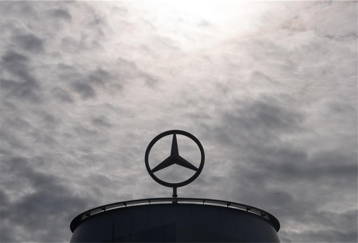 Mercedes-Benz ruft Hunderttausende Autos zurück Mercedes-Benz ruft Hunderttausende Autos zurück