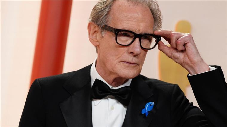 Kultstar aus „Tatsächlich ... Liebe“: Bill Nighy wird 75 Bill Nighys ergreifende Darstellung eines todkranken Bürokraten in „Living – Einmal wirklich leben“ brachte ihm eine Oscar-Nominierung ein.