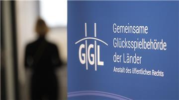 Bis zu 30.000 Euro bei Online Glücksspiele verlieren? Voraussetzung ist nach GGL eine nachgewiesene wirtschaftliche Leistungsfähigkeit. (Symbolbild)