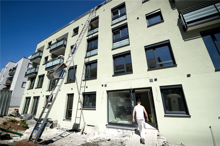 Elsdorf bekommt ein Arbeiterwohnviertel Bis zu sieben dreigeschossige Wohnblocks mit jeweils zehn Wohnungen können am Ortsausgang von Elsdorf Richtung Gewerbegebiet entstehen.