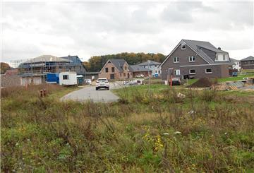 Bisher ist die Straße "Zum Forst" im neuen Baugebiet "Östlich der Wassergarde" eine Sackgasse. Das wird sich jetzt ändern. 