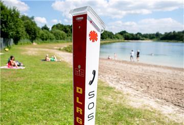 Bislang gibt es in Niedersachsen sechs solcher rot-weißen Alarmmelder an Badestellen.