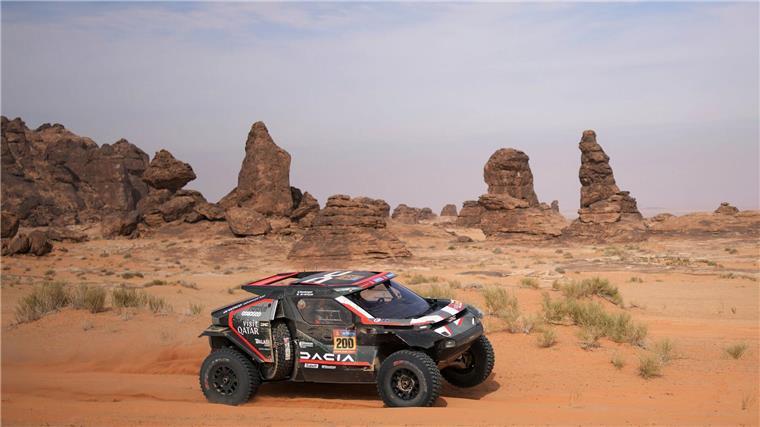 Kein Ersatzrad: Al-Attiyah verpasst Sieg um eine Sekunde Bitter: Eine Zeitstraße kostet dem fünfmaligen Dakar-Gewinner den Tagessieg