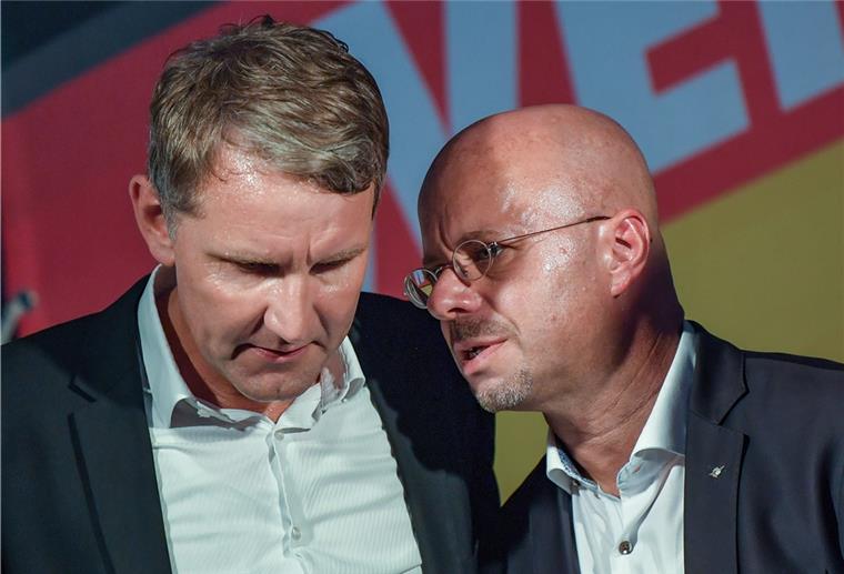 AfD-Vorstand erwartet Auflösung des „Flügels“ Björn Höcke (links) und Andreas Kalbitzgelten als Vertreter des „Flügels“.