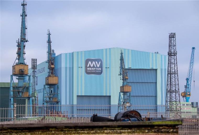 MV Werft soll Schiff zu Ende bauen Blick auf das Gelände der MV Werften am Standort Stralsund.